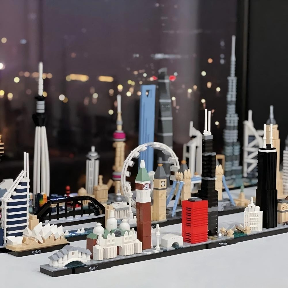 Thirteen Sets of City Models 2 - Lego Set Creator review and price